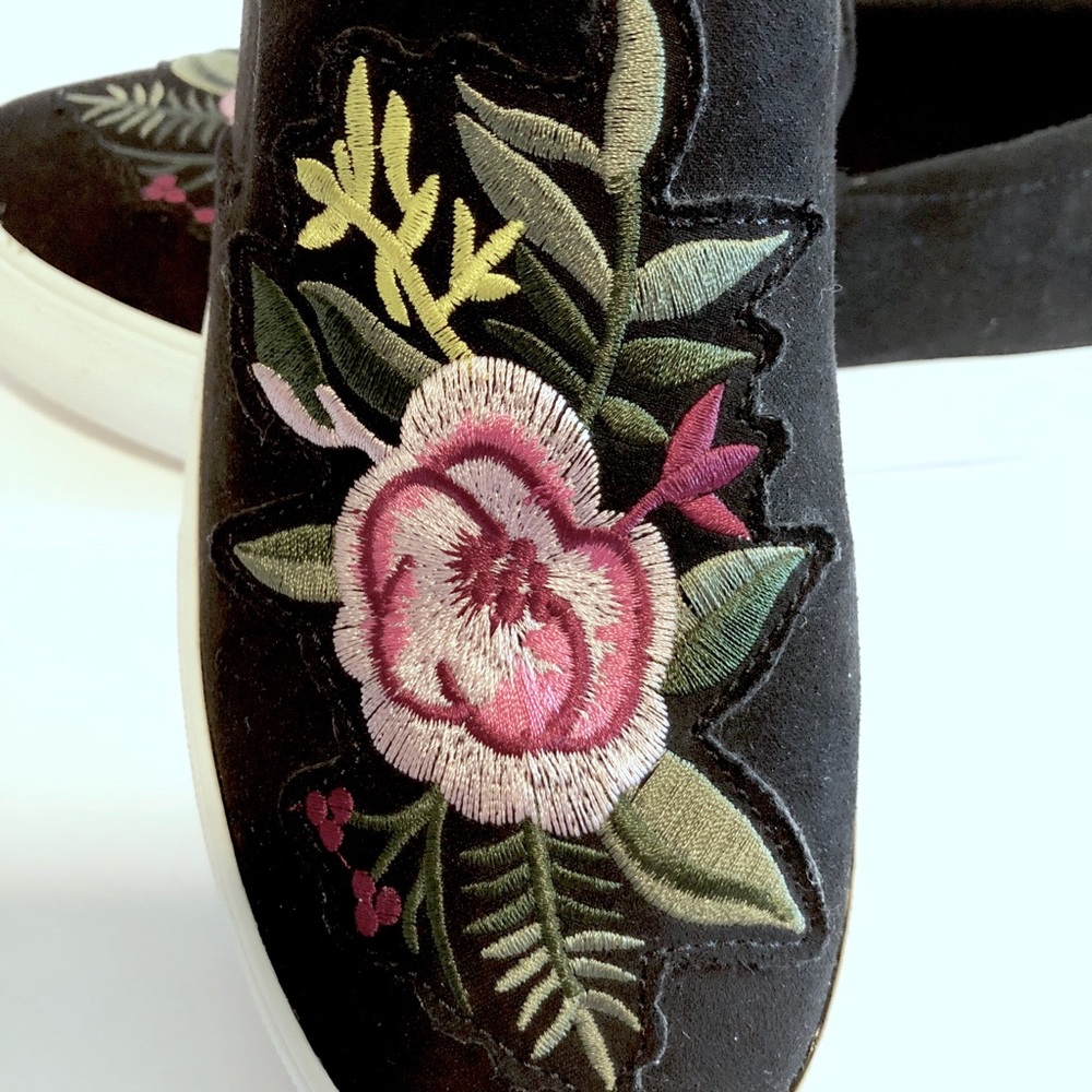 Steve Madden “Garcie” Slip-On Flatform Sneakers - Picture 5 of 8